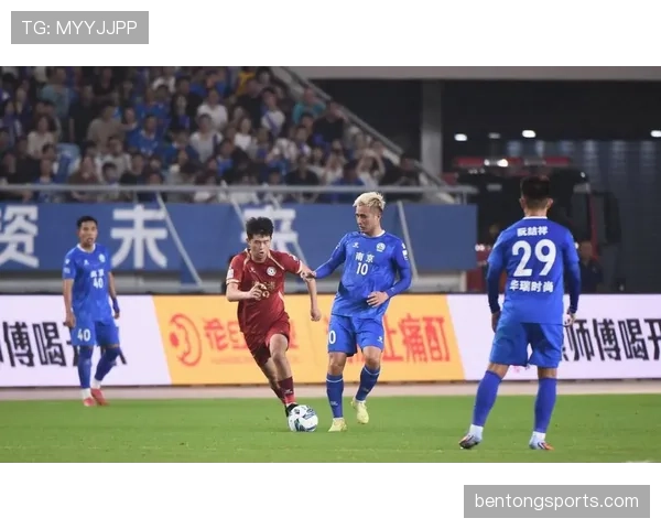 禁区外犯规是否判点球？规则明确：仅禁区内的犯规才构成点球判罚